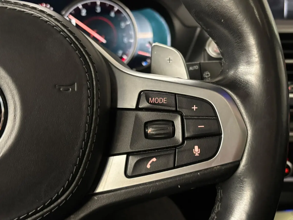 XDrive30i - M Sport - Pano - Memory - HUD