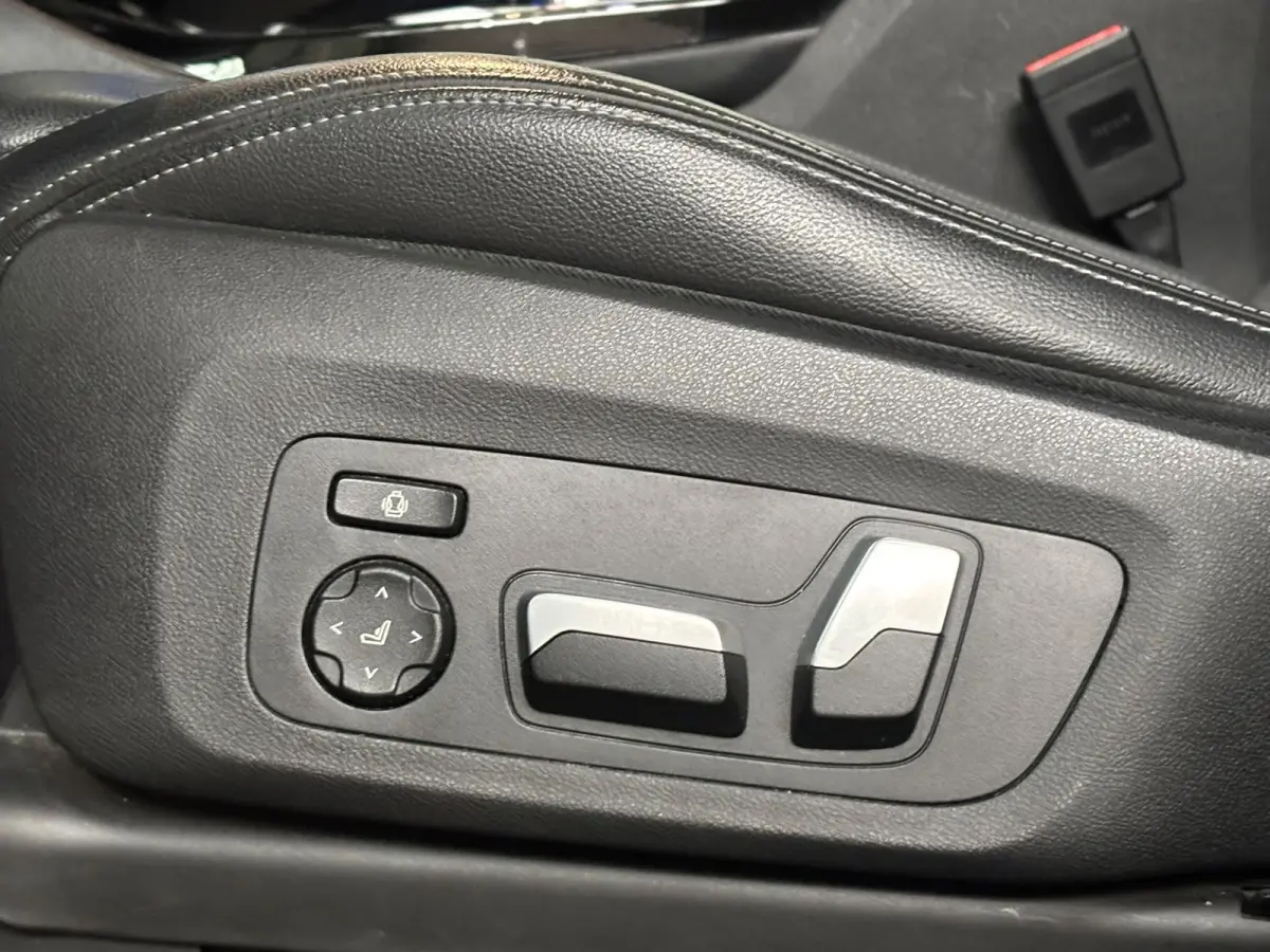 XDrive30i - M Sport - Pano - Memory - HUD