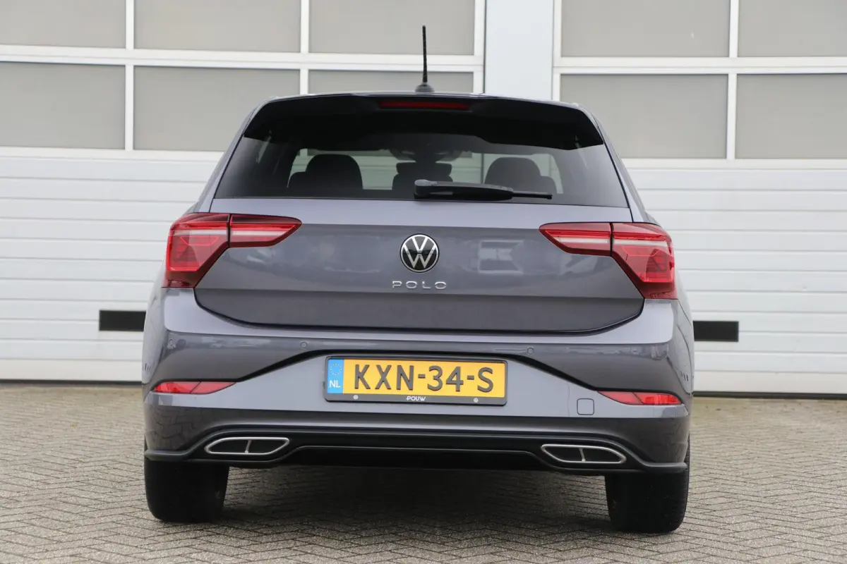 1.0 TSI 110pk DSG R-Line | App Connect | Achteruitrijcamera | Stoelverwarming | Clima