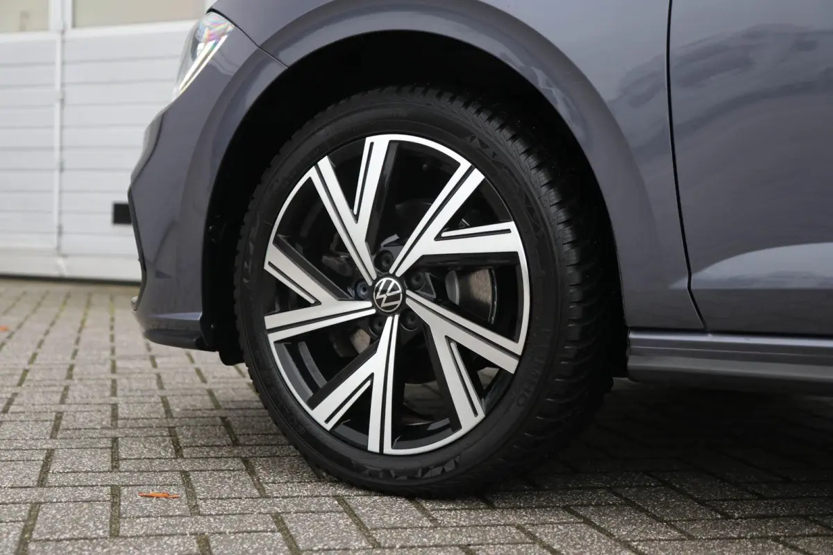 1.0 TSI 110pk DSG R-Line | App Connect | Achteruitrijcamera | Stoelverwarming | Clima
