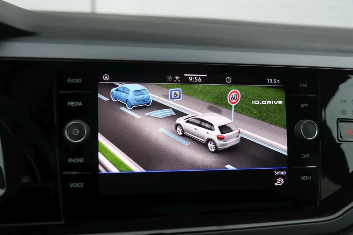1.0 TSI 110pk DSG R-Line | App Connect | Achteruitrijcamera | Stoelverwarming | Clima