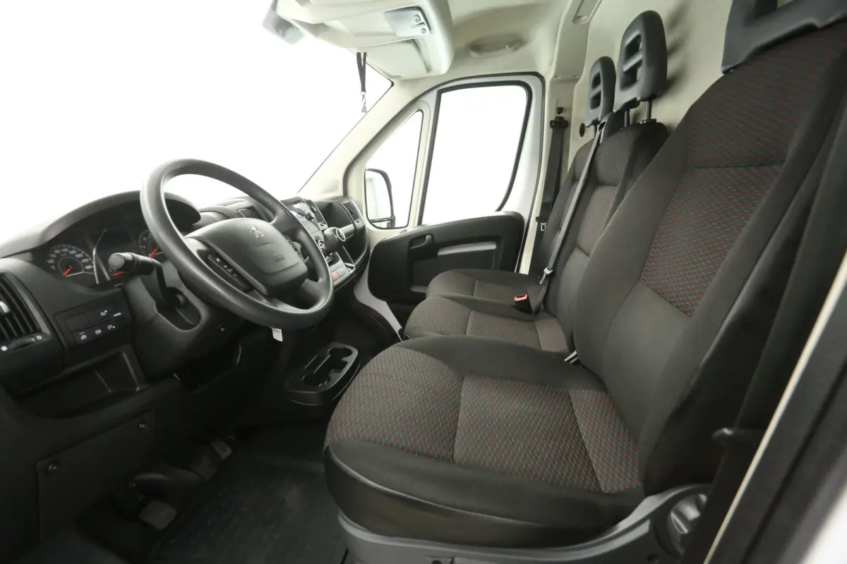 2.2 BlueHDI 140PK L2H2 | Airco | 3 Zits | Parkeersensoren | Elektrpakket