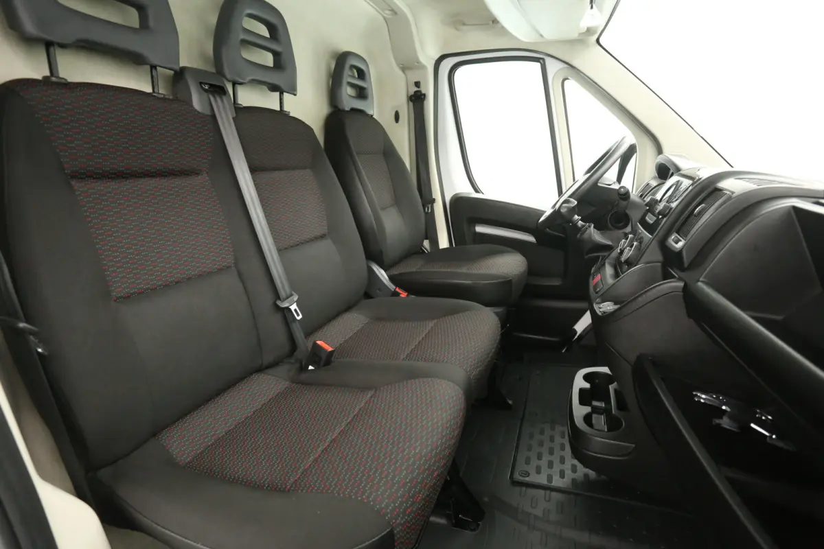 2.2 BlueHDI 140PK L2H2 | Airco | 3 Zits | Parkeersensoren | Elektrpakket