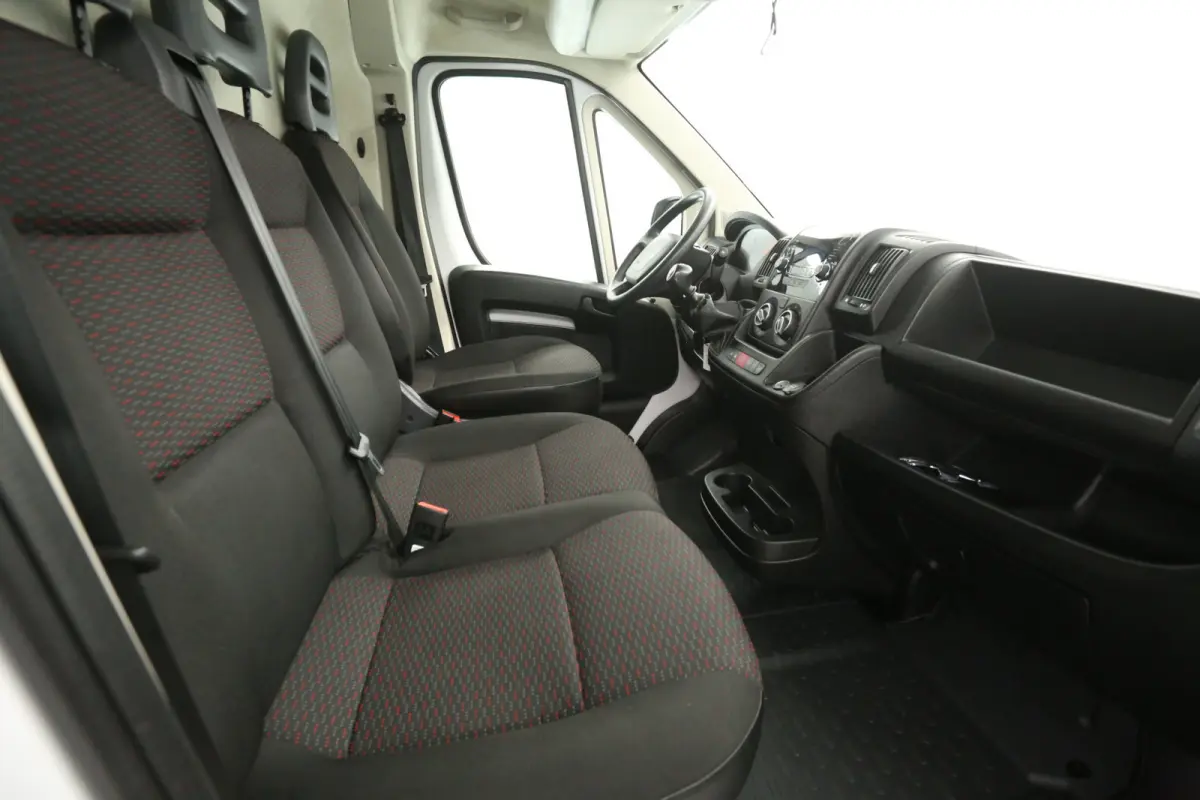 2.2 BlueHDI 140PK L2H2 | Airco | 3 Zits | Parkeersensoren | Elektrpakket