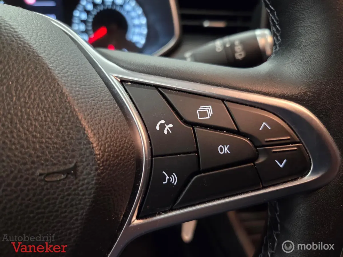1.0 TCe Zen|Carplay Cruise|Full LED|Lane Assist