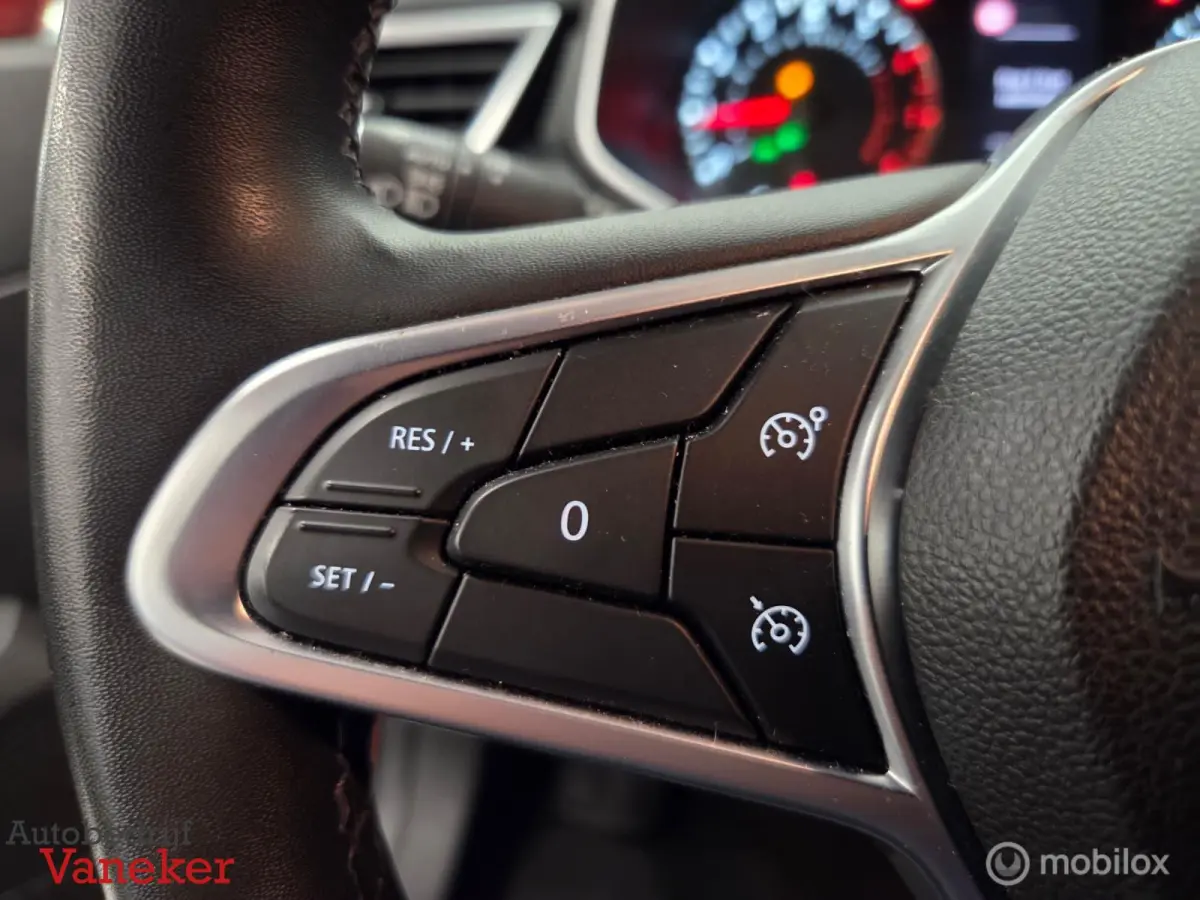 1.0 TCe Zen|Carplay Cruise|Full LED|Lane Assist