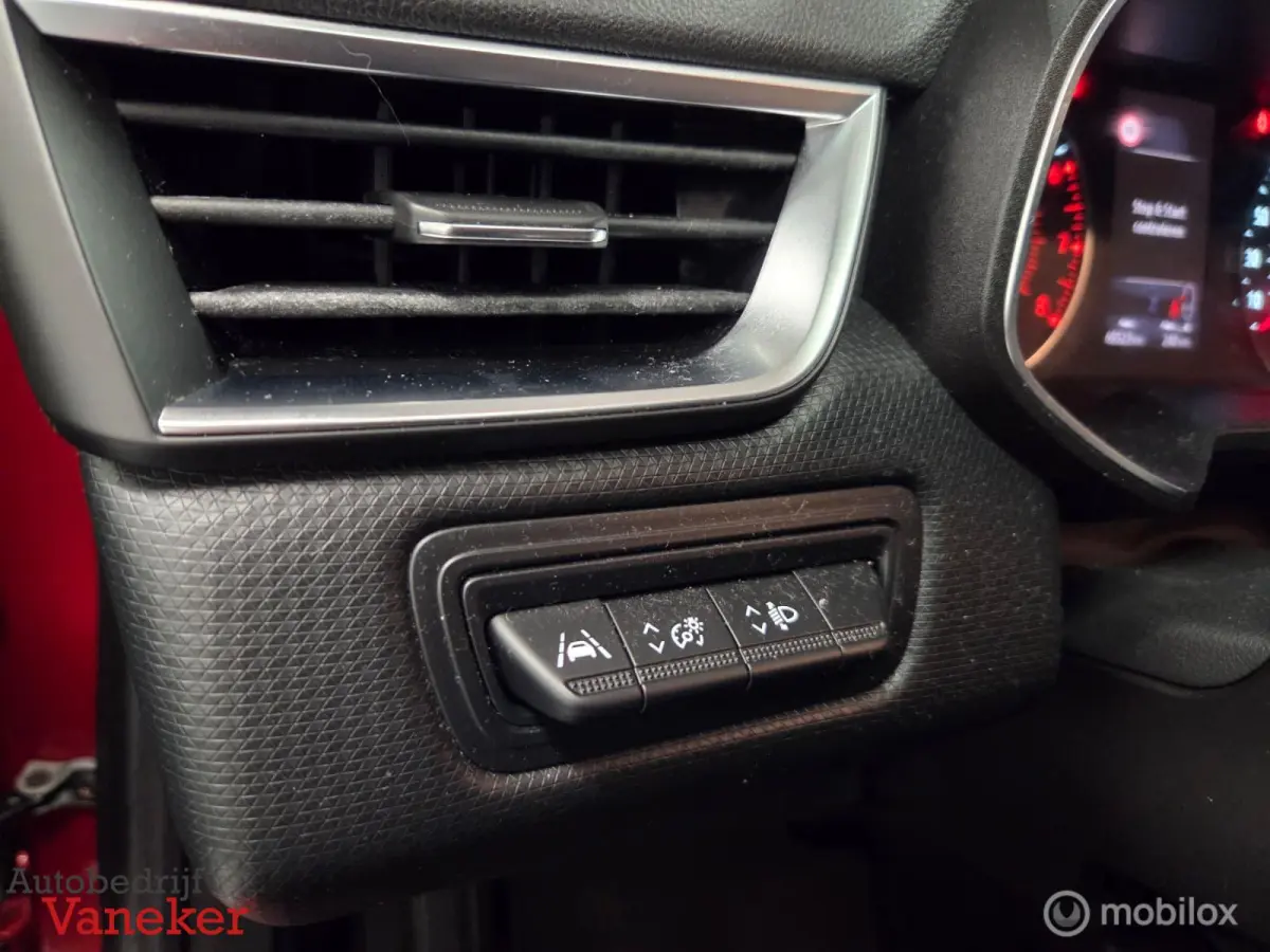 1.0 TCe Zen|Carplay Cruise|Full LED|Lane Assist