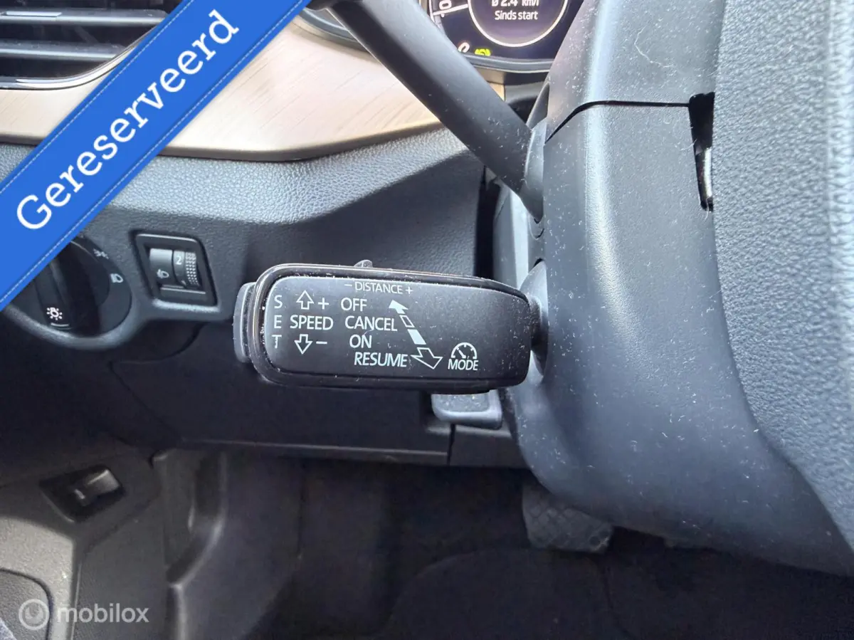 1.0 TSI Business Edition|Camera|Carplay|Virtual|