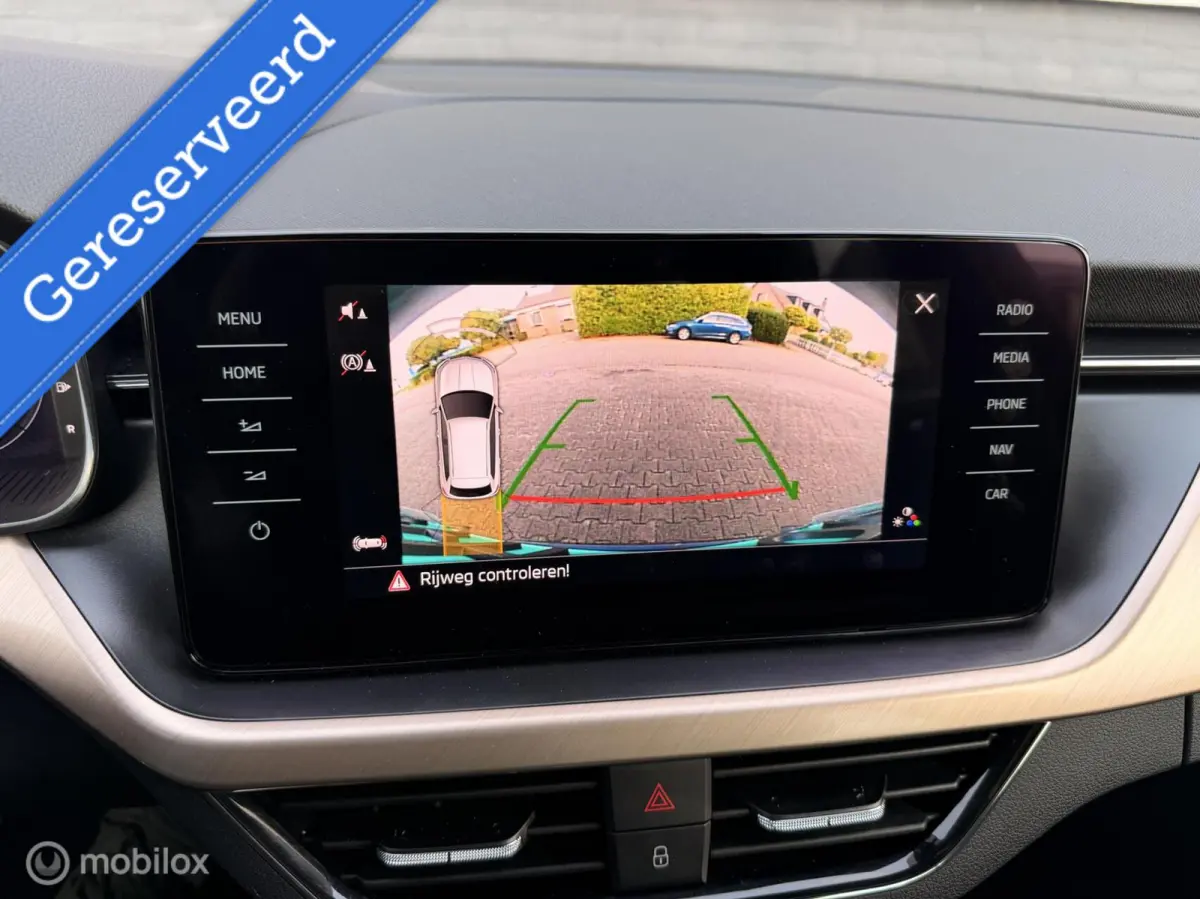 1.0 TSI Business Edition|Camera|Carplay|Virtual|