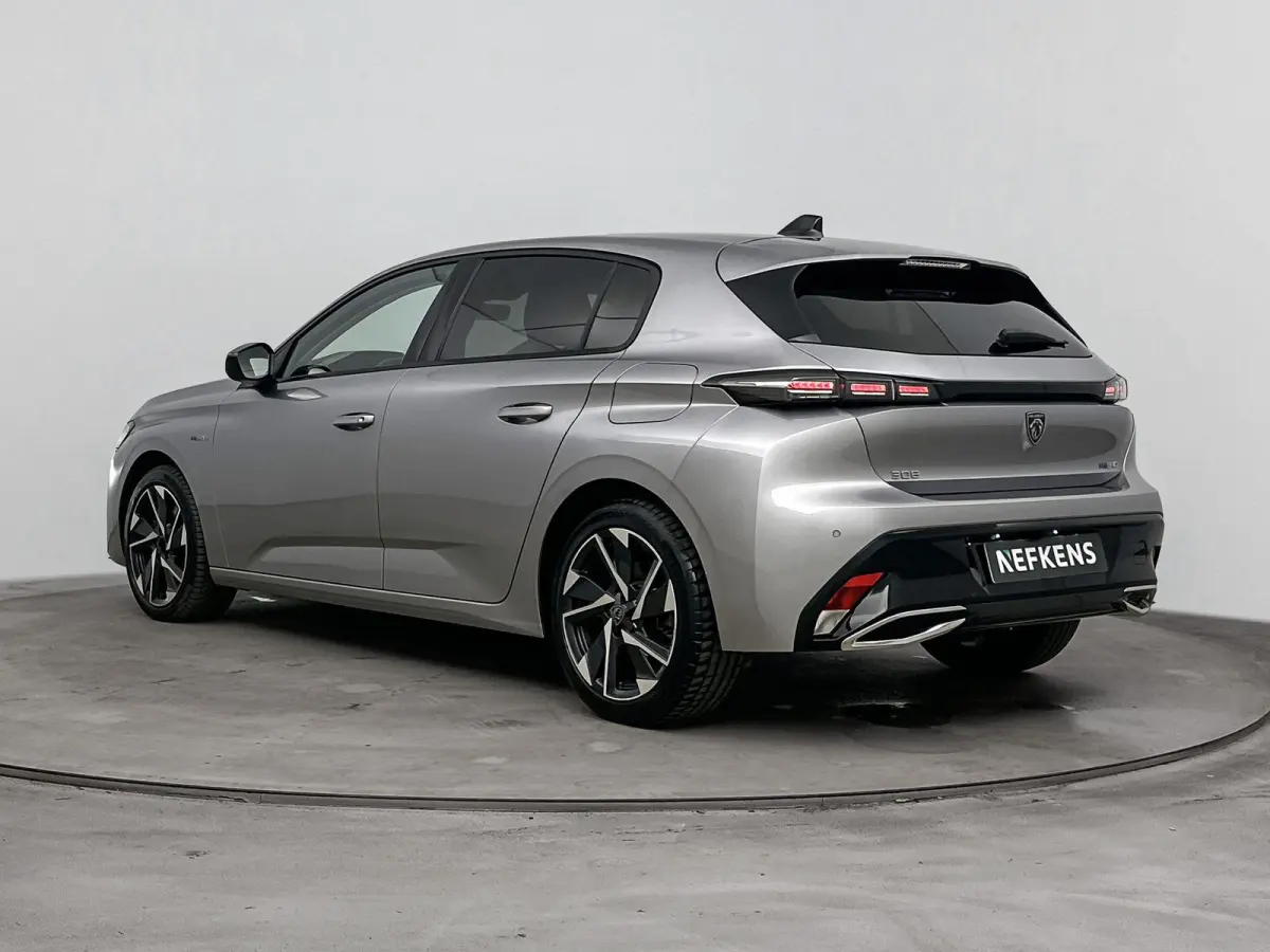 Plug-in Hybrid 180pk Allure | Navigatie | Camera | CarPlay | Dodehoekbewaking | Adaptieve Cruise Control
