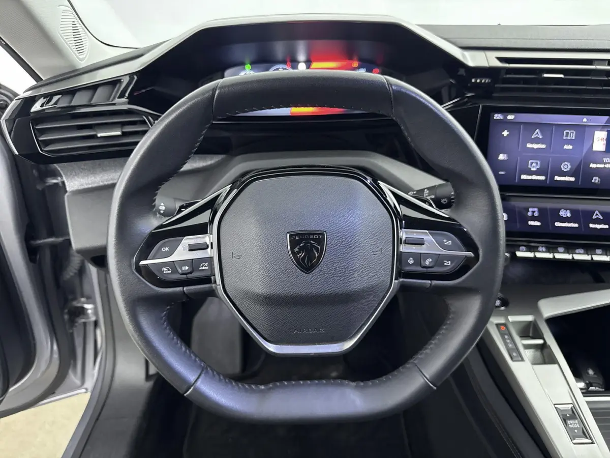 Plug-in Hybrid 180pk Allure | Navigatie | Camera | CarPlay | Dodehoekbewaking | Adaptieve Cruise Control