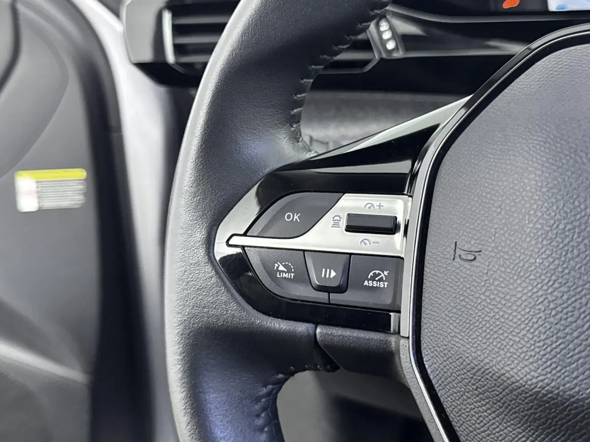 Plug-in Hybrid 180pk Allure | Navigatie | Camera | CarPlay | Dodehoekbewaking | Adaptieve Cruise Control