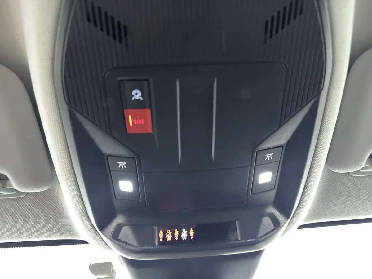 Plug-in Hybrid 180pk Allure | Navigatie | Camera | CarPlay | Dodehoekbewaking | Adaptieve Cruise Control