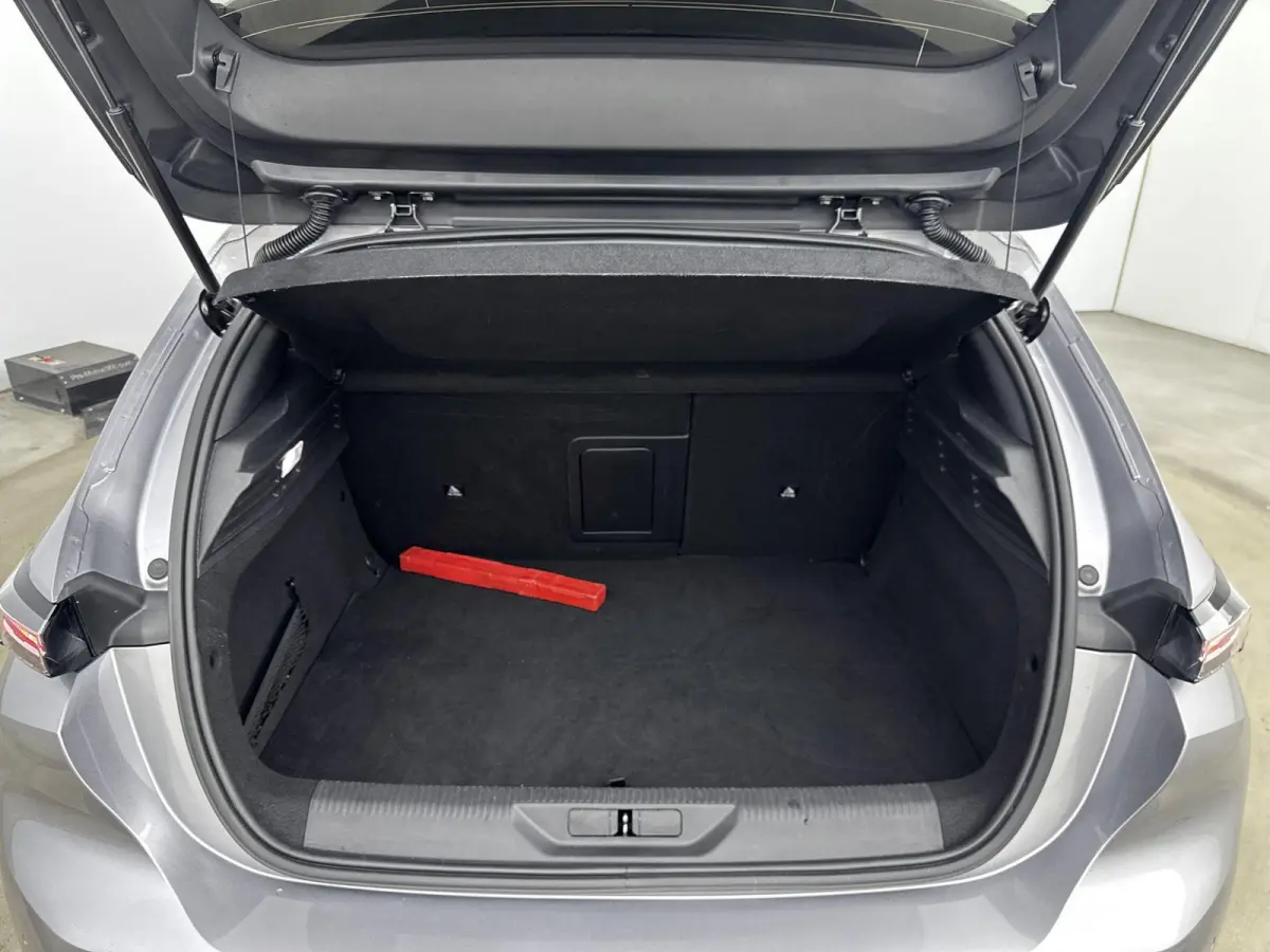 Plug-in Hybrid 180pk Allure | Navigatie | Camera | CarPlay | Dodehoekbewaking | Adaptieve Cruise Control