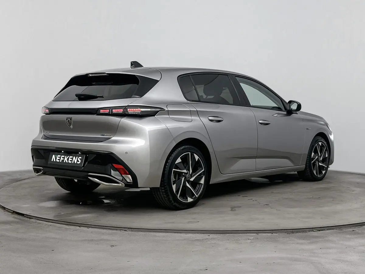 Plug-in Hybrid 180pk Allure | Navigatie | Camera | CarPlay | Dodehoekbewaking | Adaptieve Cruise Control