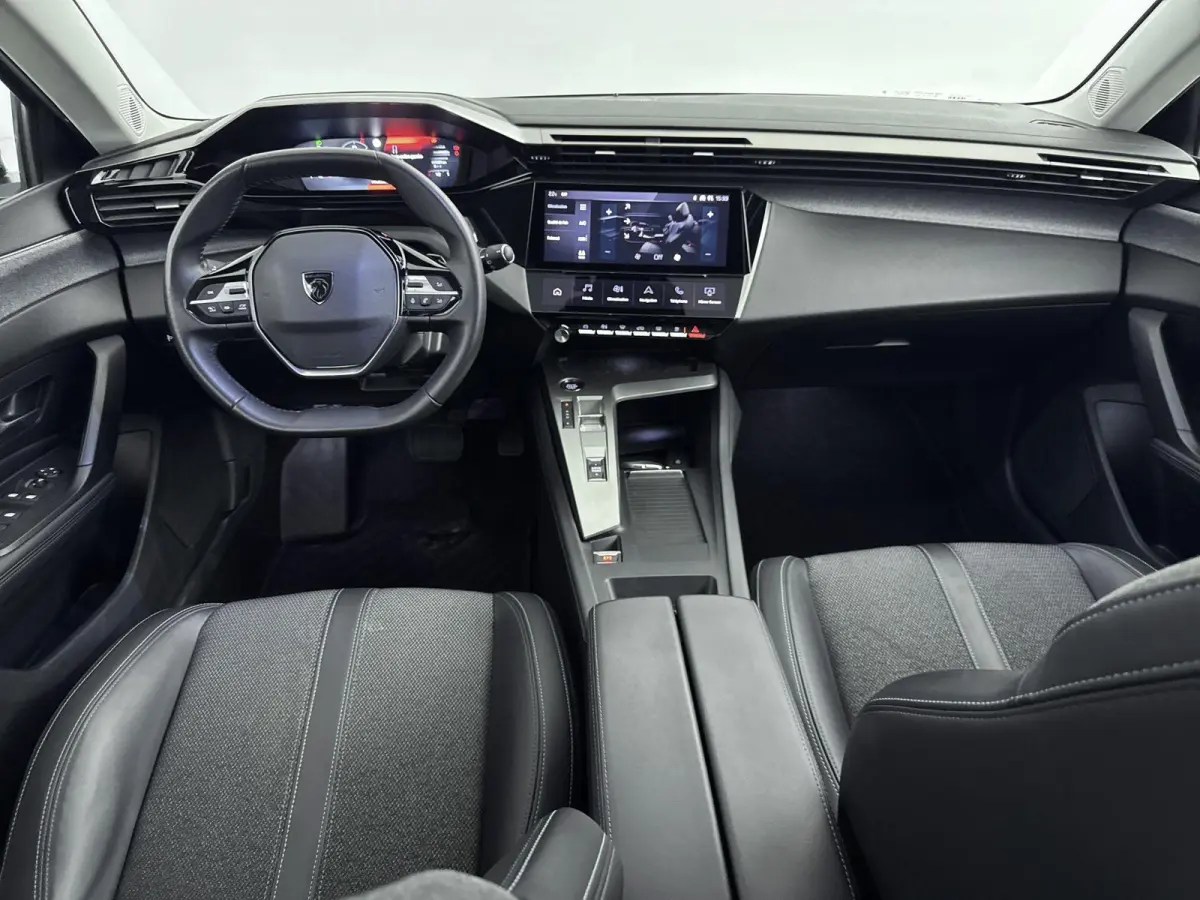 Plug-in Hybrid 180pk Allure | Navigatie | Camera | CarPlay | Dodehoekbewaking | Adaptieve Cruise Control