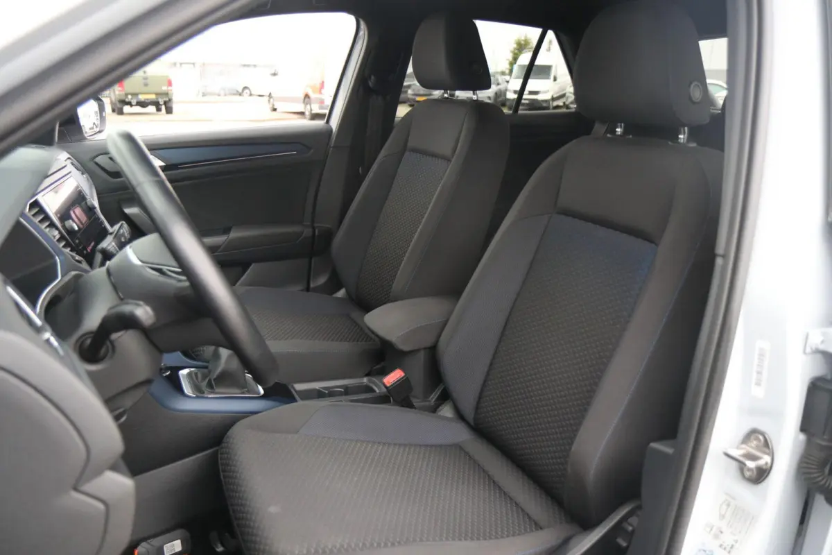 1.0 TSI 110pk United | Navigatie | App Connect | Side Assist | Stoelverwarming