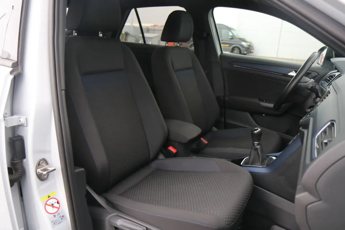 1.0 TSI 110pk United | Navigatie | App Connect | Side Assist | Stoelverwarming
