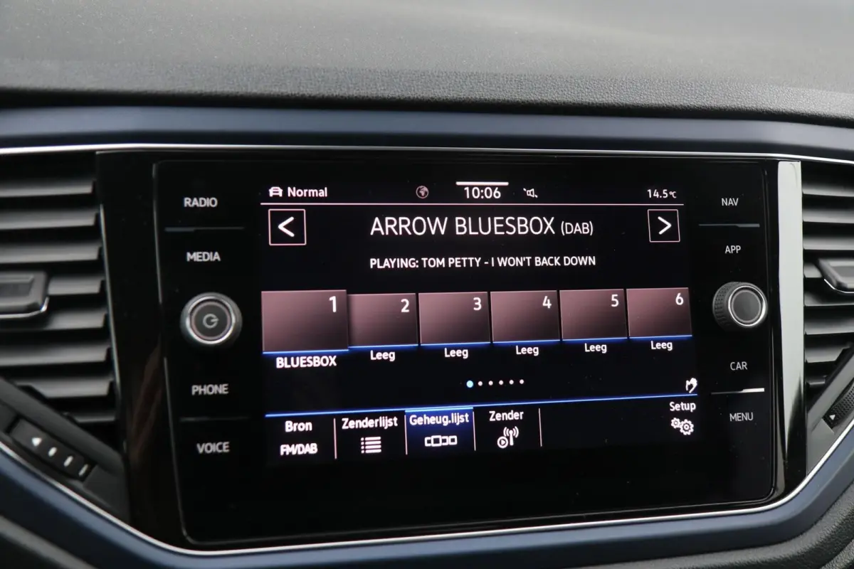 1.0 TSI 110pk United | Navigatie | App Connect | Side Assist | Stoelverwarming