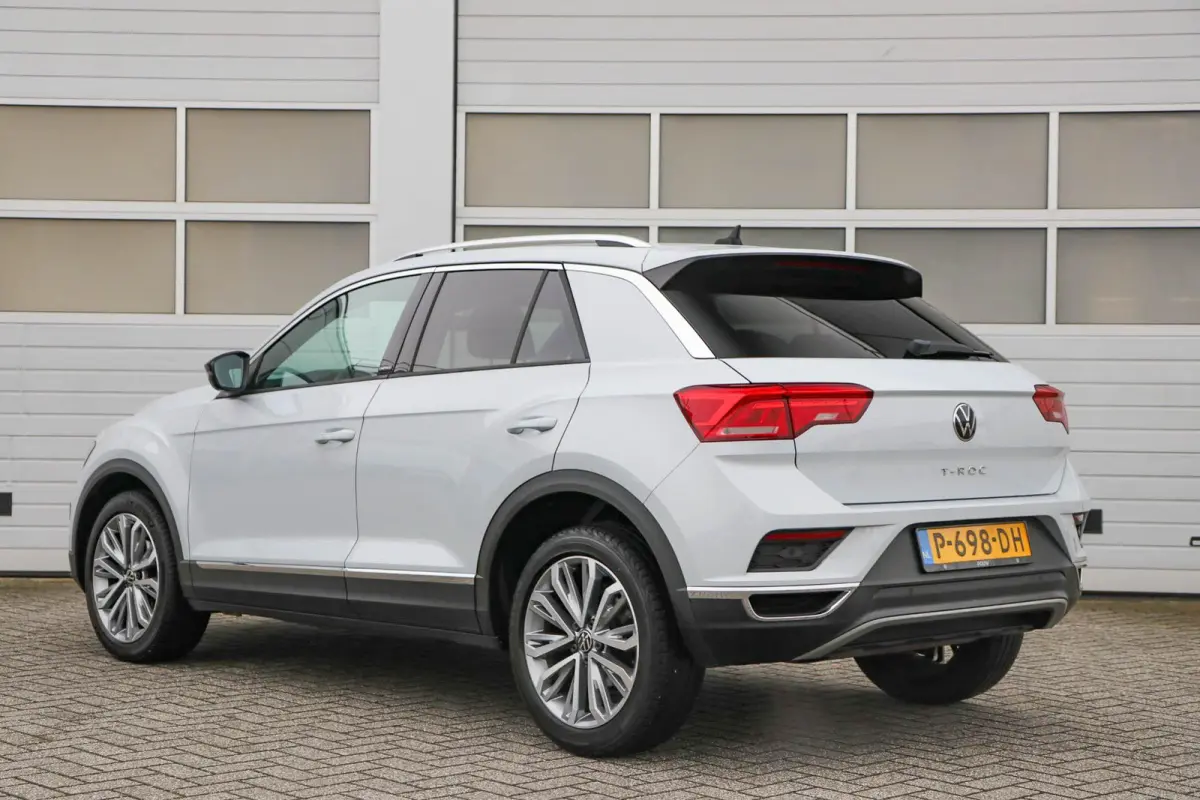 1.0 TSI 110pk United | Navigatie | App Connect | Side Assist | Stoelverwarming