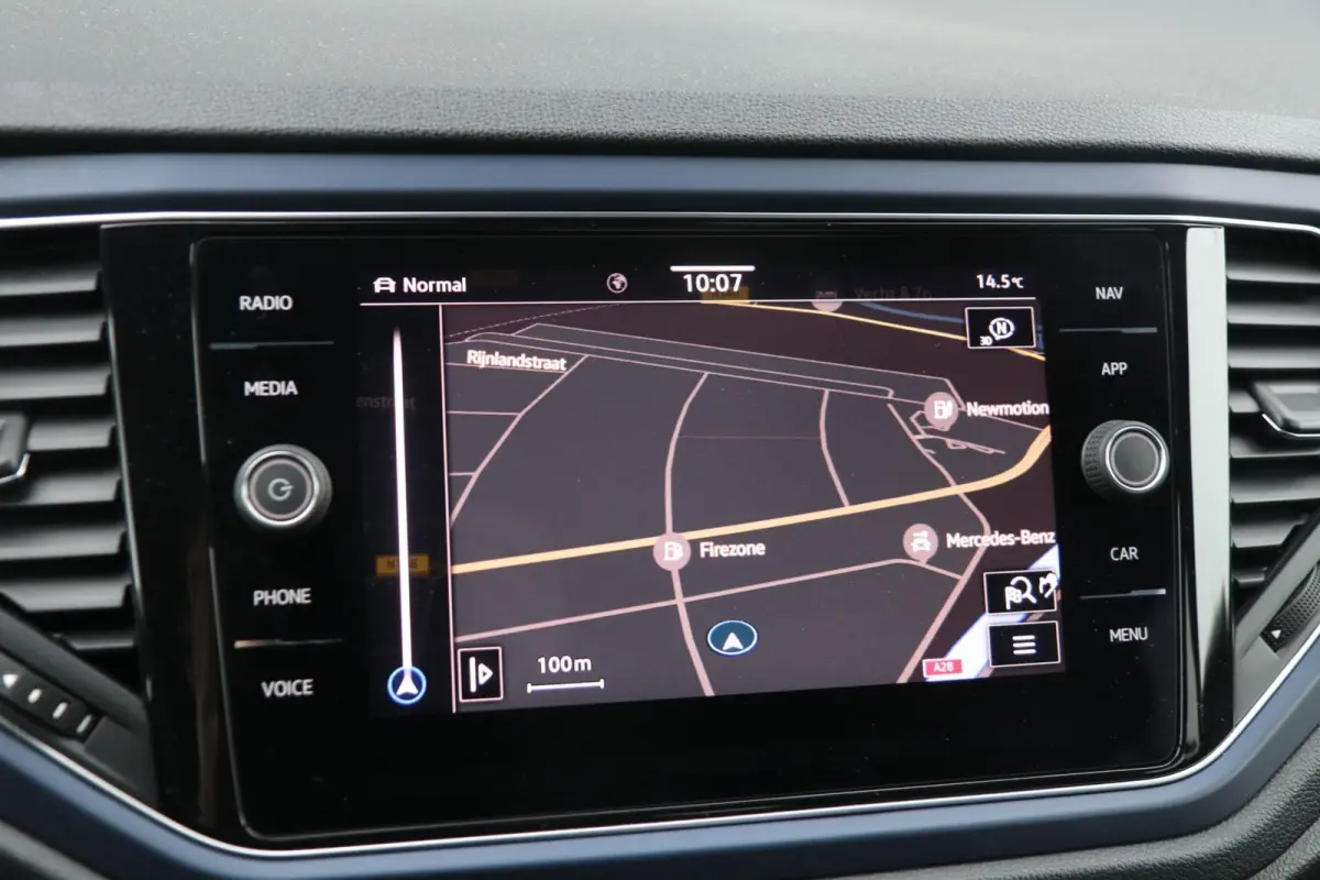 1.0 TSI 110pk United | Navigatie | App Connect | Side Assist | Stoelverwarming