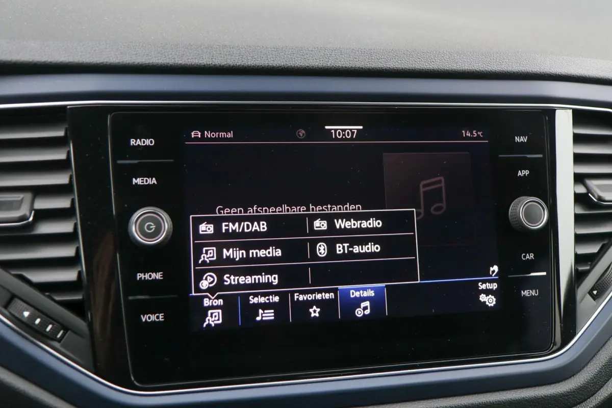 1.0 TSI 110pk United | Navigatie | App Connect | Side Assist | Stoelverwarming