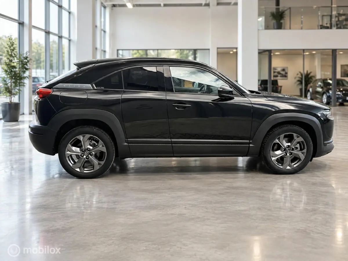 e-SkyActiv 145 36kWh | SOH 93,69% | HUD | Leder | Stoel- & Stuurverwarming