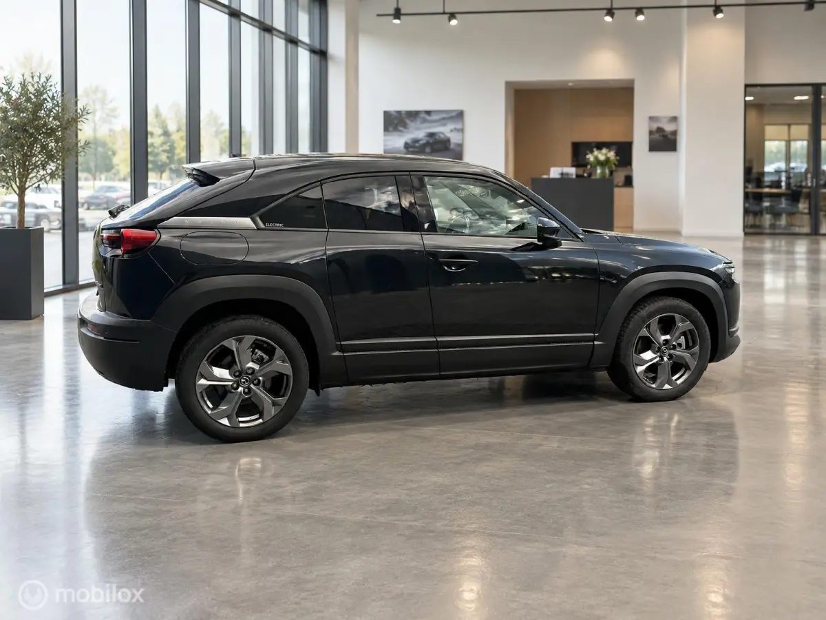 e-SkyActiv 145 36kWh | SOH 93,69% | HUD | Leder | Stoel- & Stuurverwarming
