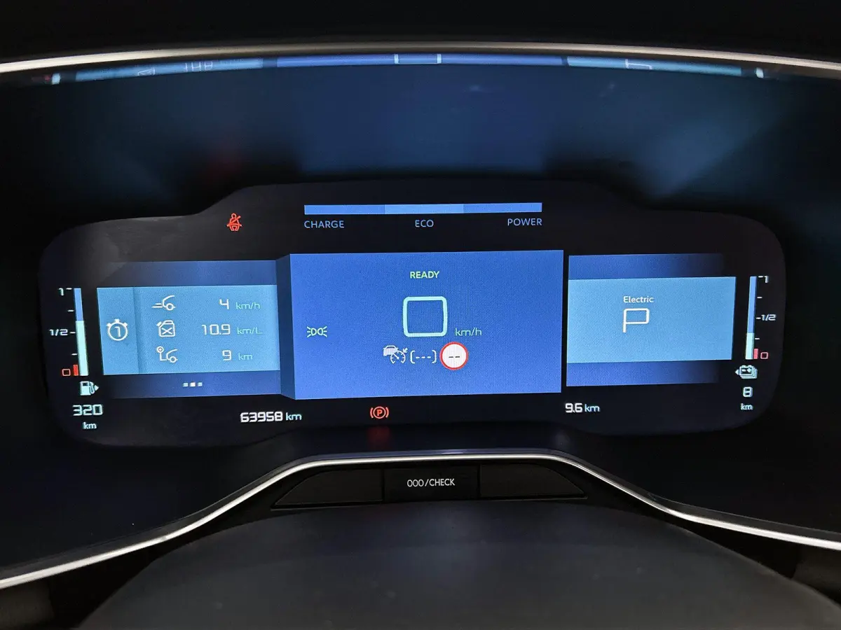 1.6 Plug-in Hybrid 225pk Business Plus Automaat | Schuif-/Kanteldak | Adaptieve Cruise Control | Elektrische Klep | Trekhaak | LED | Keyless Entry/Start |