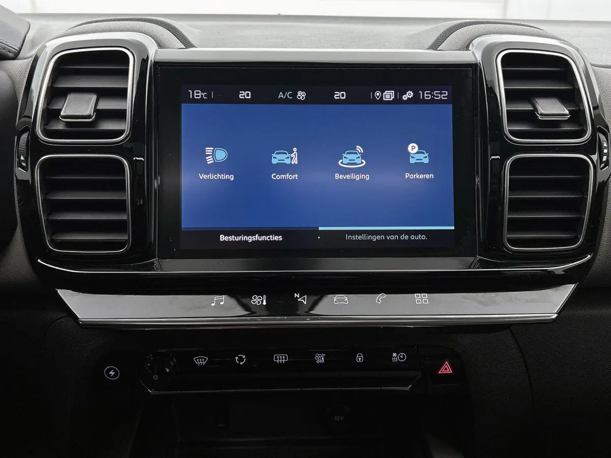 1.6 Plug-in Hybrid 225pk Business Plus Automaat | Schuif-/Kanteldak | Adaptieve Cruise Control | Elektrische Klep | Trekhaak | LED | Keyless Entry/Start |