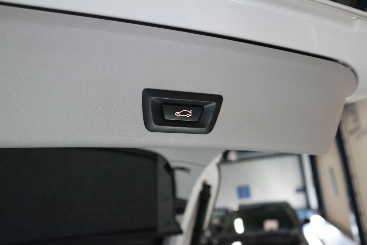 XDrive20i Executive KEURIG ONDERHOUDEN/ 12 MAANDEN GARANTIE ! ! !
