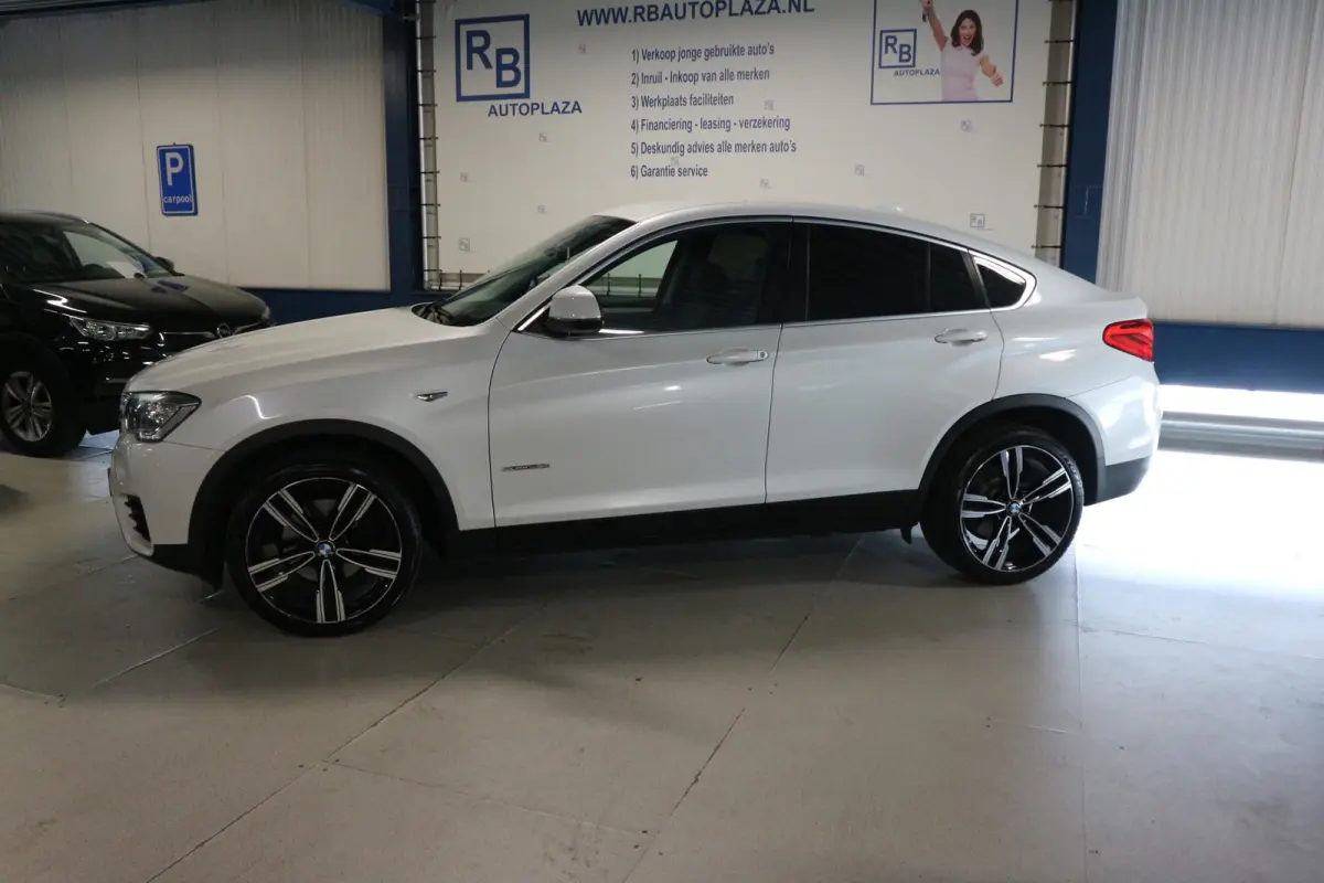 XDrive20i Executive KEURIG ONDERHOUDEN/ 12 MAANDEN GARANTIE ! ! !