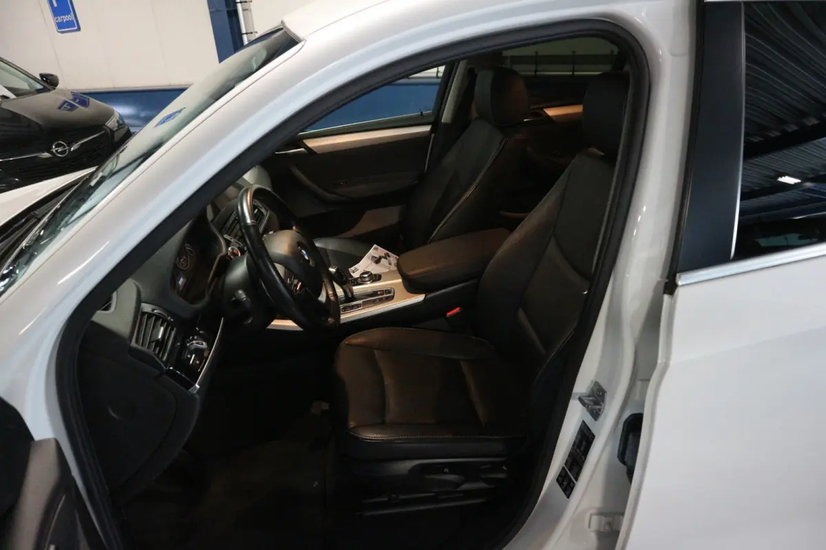 XDrive20i Executive KEURIG ONDERHOUDEN/ 12 MAANDEN GARANTIE ! ! !