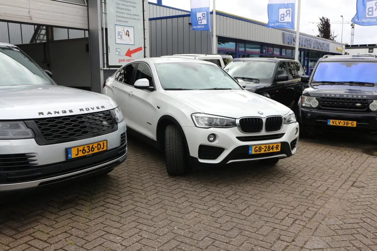 XDrive20i Executive KEURIG ONDERHOUDEN/ 12 MAANDEN GARANTIE ! ! !