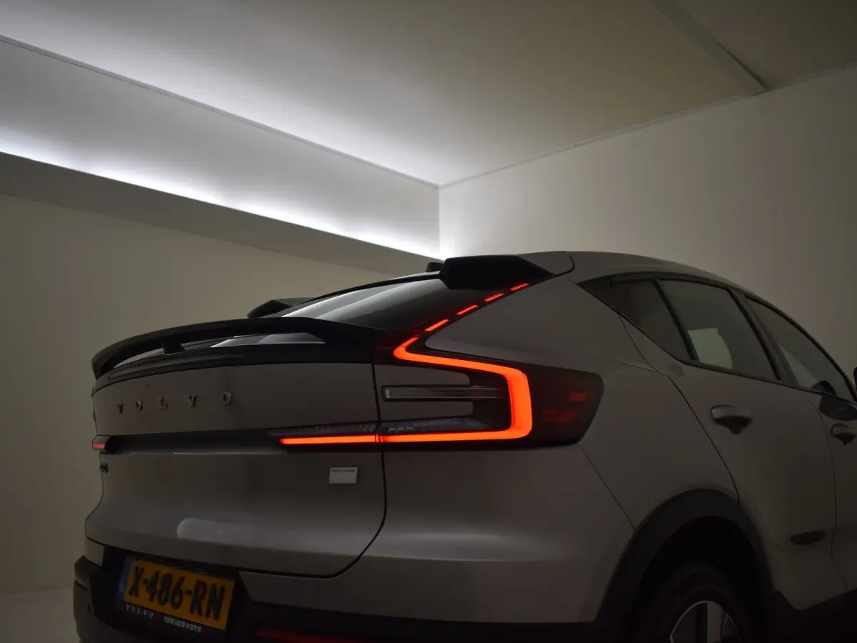 Single Motor Plus 69 kWh l SoH 94% | Panoramadak l Stoel/Stuurverwarming l Camera l Elektr. Klep l Side Assist l