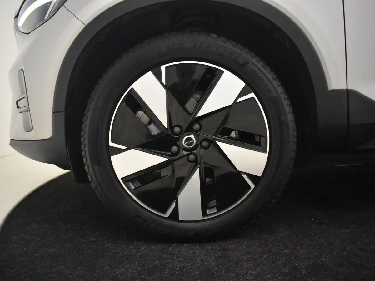 Single Motor Plus 69 kWh l SoH 94% | Panoramadak l Stoel/Stuurverwarming l Camera l Elektr. Klep l Side Assist l