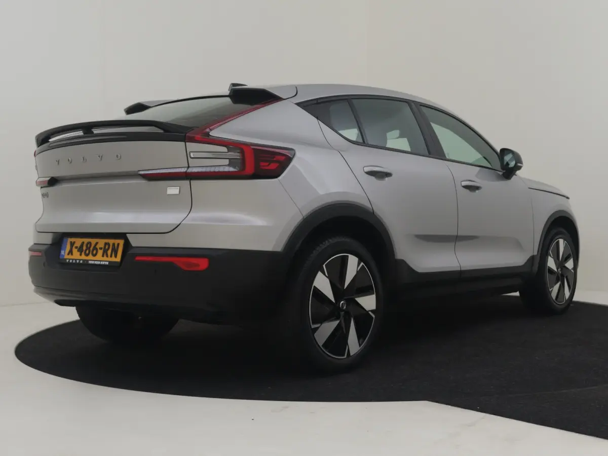 Single Motor Plus 69 kWh l SoH 94% | Panoramadak l Stoel/Stuurverwarming l Camera l Elektr. Klep l Side Assist l