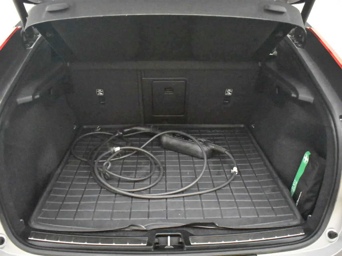 Single Motor Plus 69 kWh l SoH 94% | Panoramadak l Stoel/Stuurverwarming l Camera l Elektr. Klep l Side Assist l