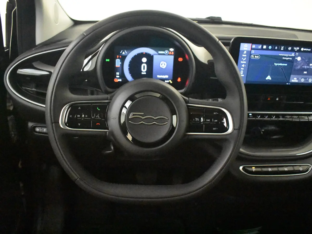 Urban 42 kWh l Camera | SoH 97% l LM-Velgen l Navigatie l Apple Car Play l Cr Control l Sfeer Pakket l