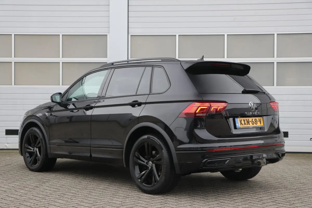 1.4 TSI 245pk eHybrid R-Line Business+ | SoH 89% | Trekhaak | 360 Camera | Stoelverwarming | Navigatie | App Connect