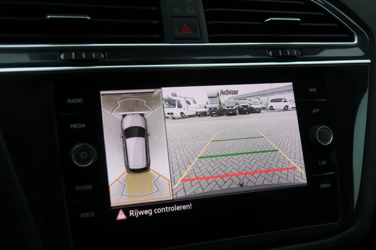 1.4 TSI 245pk eHybrid R-Line Business+ | SoH 89% | Trekhaak | 360 Camera | Stoelverwarming | Navigatie | App Connect