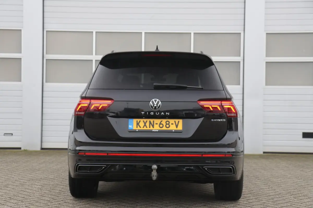 1.4 TSI 245pk eHybrid R-Line Business+ | SoH 89% | Trekhaak | 360 Camera | Stoelverwarming | Navigatie | App Connect