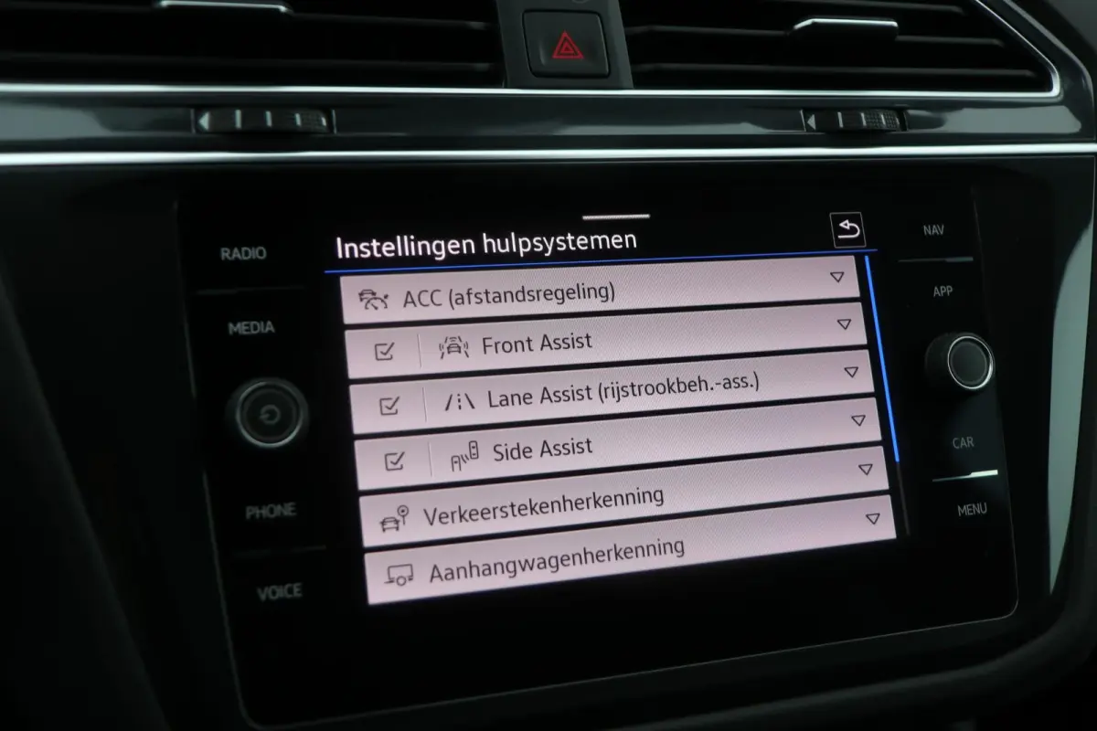 1.4 TSI 245pk eHybrid R-Line Business+ | SoH 89% | Trekhaak | 360 Camera | Stoelverwarming | Navigatie | App Connect