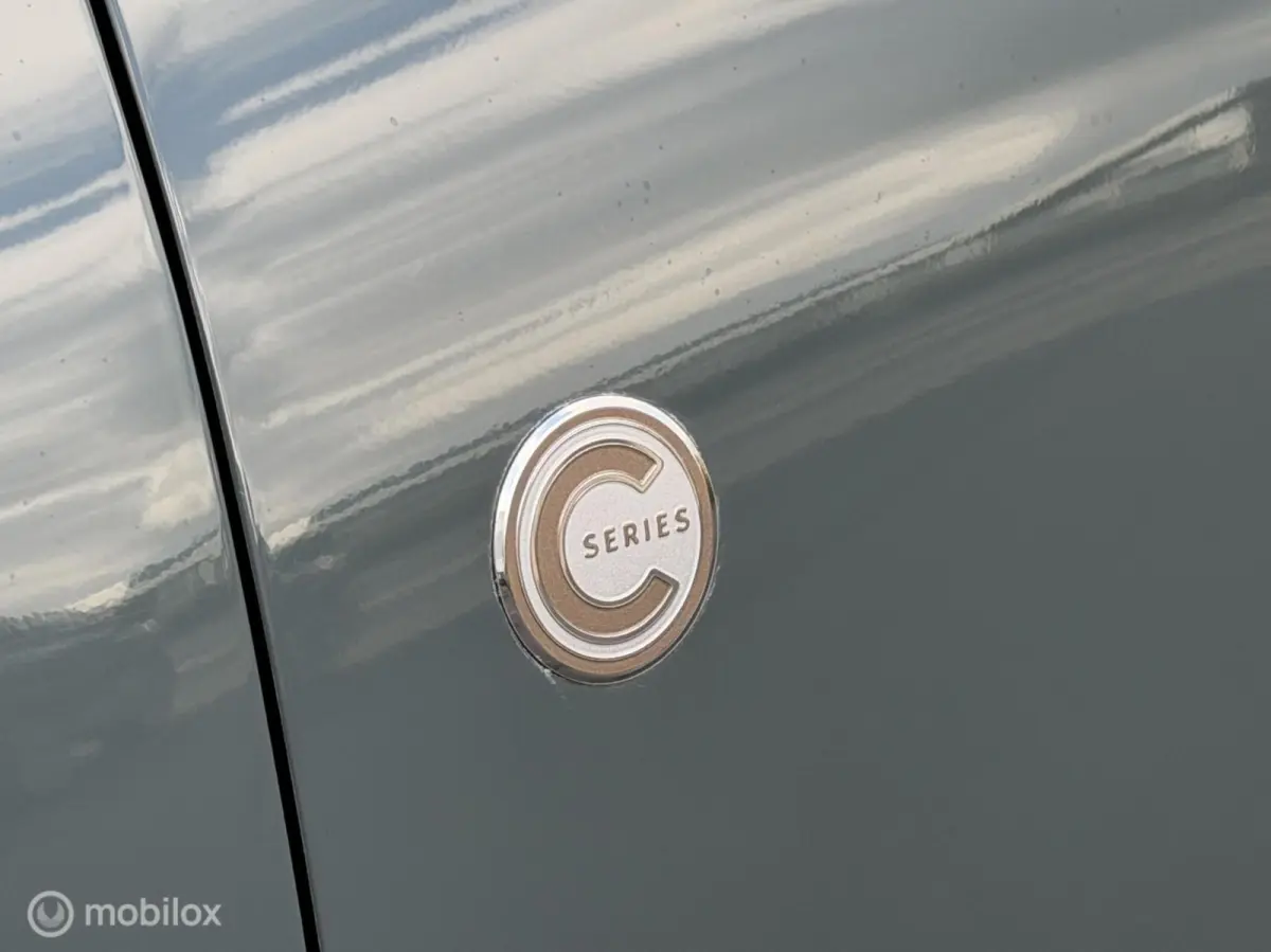110pk C-Series I CarPlay | Clima I