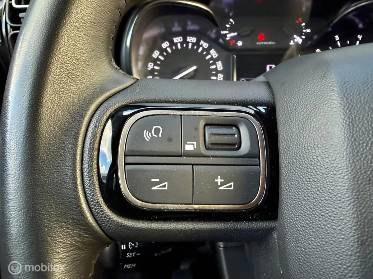 110pk C-Series I CarPlay | Clima I