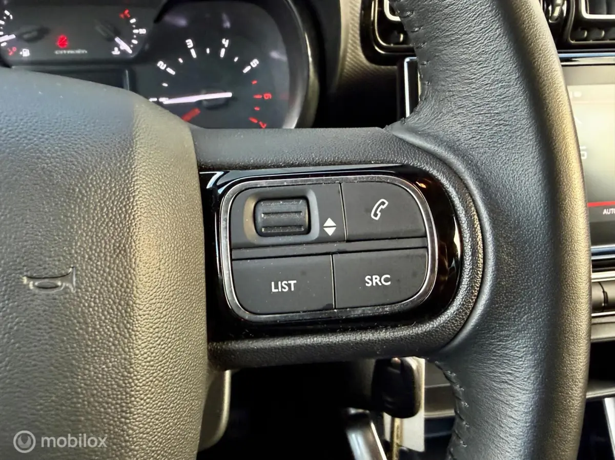 110pk C-Series I CarPlay | Clima I