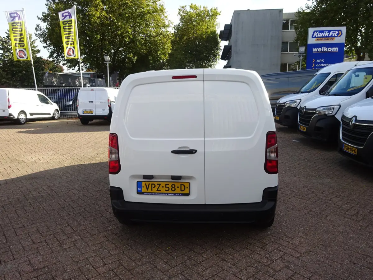 1.2 PureTech Pro BENZINE AIRCO NAVI CRUISE CONTROL PDC SCHUIFDEUR