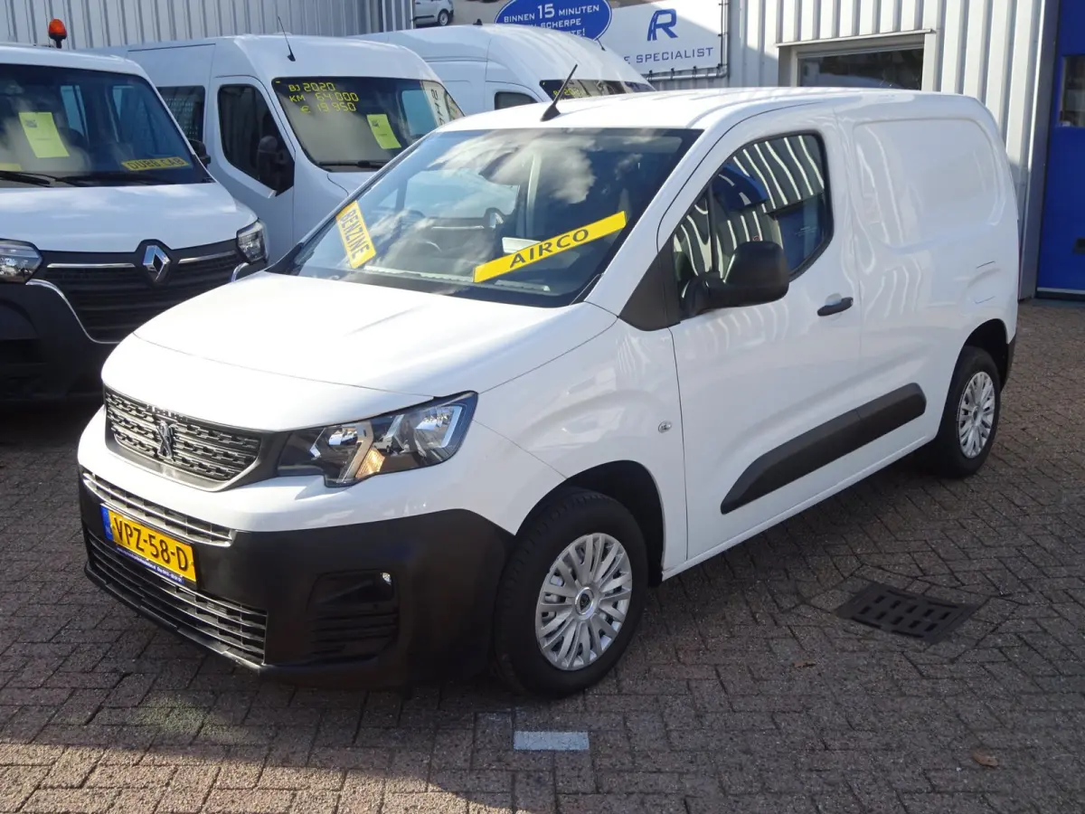 1.2 PureTech Pro BENZINE AIRCO NAVI CRUISE CONTROL PDC SCHUIFDEUR