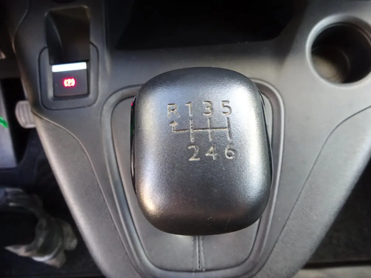 1.2 PureTech Pro BENZINE AIRCO NAVI CRUISE CONTROL PDC SCHUIFDEUR