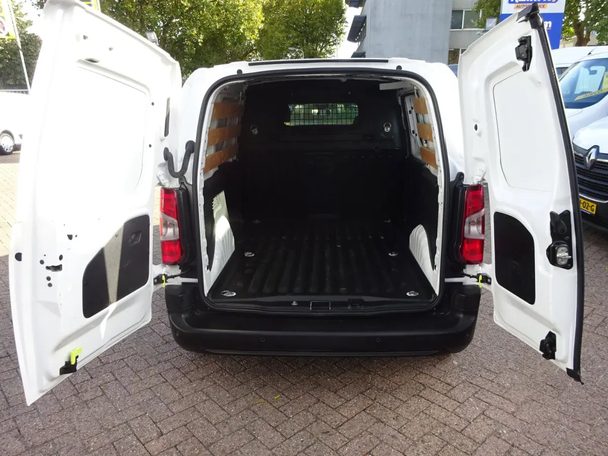 1.2 PureTech Pro BENZINE AIRCO NAVI CRUISE CONTROL PDC SCHUIFDEUR